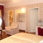 فندق Allegro 4*