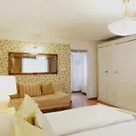 فندق Allegro 4*