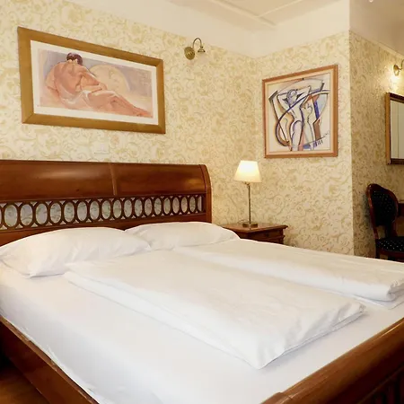 Hotel Allegro 4*