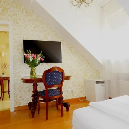 Allegro Hotel